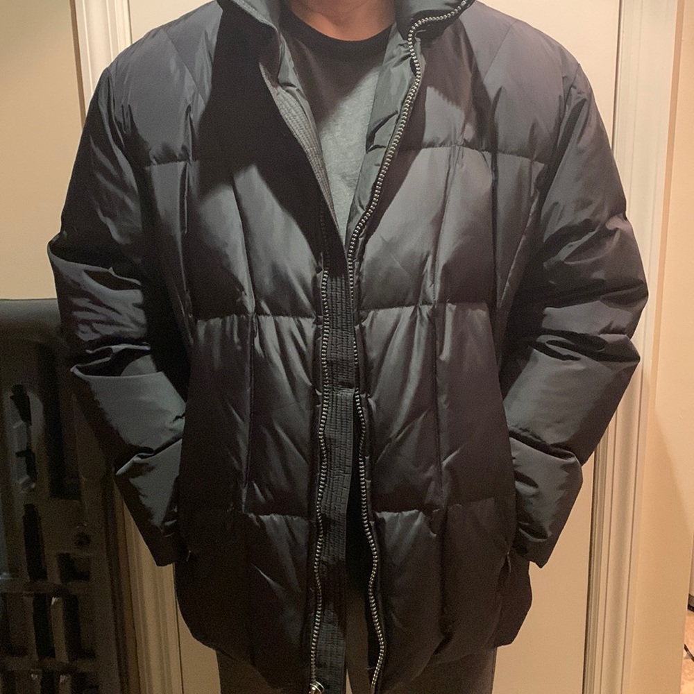 Andrew Marc gently used mens down jacket
